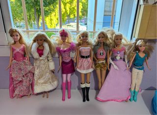 7 Muñecas Barbie Variadas