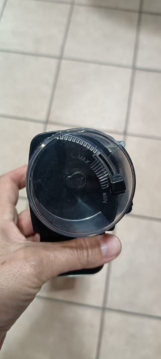 Autoalimentador peceras RESUN AF2009D