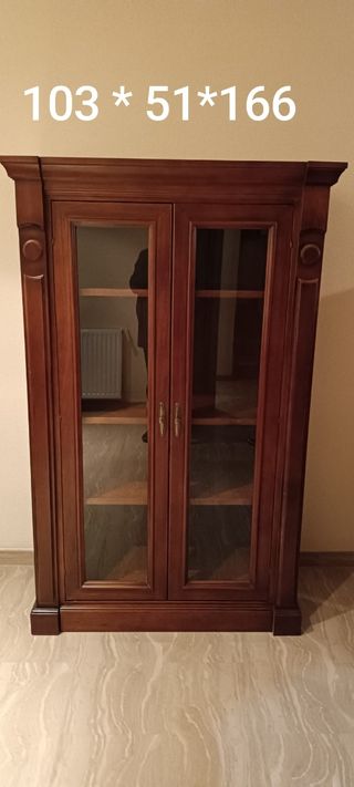 Vitrina madera maciza super nuevas 
