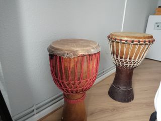 2 Tambores Djembé Africanos