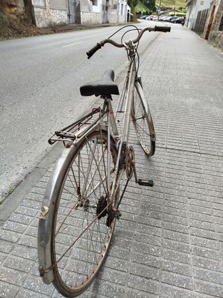 3 bicicletas B-H .2 Gacelas.1 Bolero
