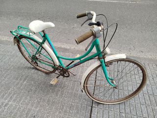 3 bicicletas B-H .2 Gacelas.1 Bolero