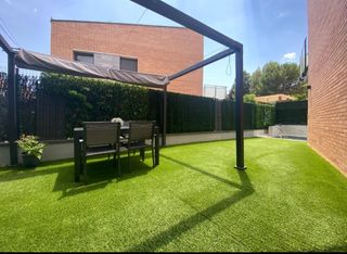 Pérgola aluminio - Como nueva URGE 

