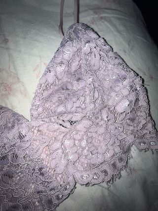 Top encaje lila