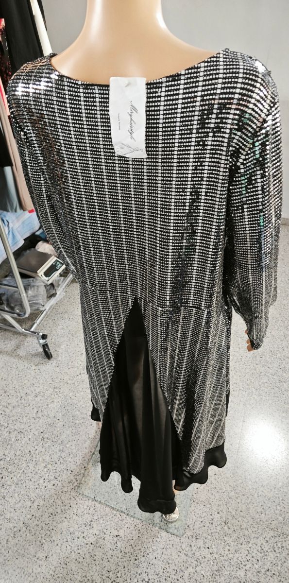 Vestido fiesta brillo asimétrico