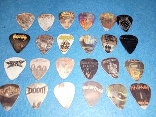 Púas de guitarra personalizadas para grupos