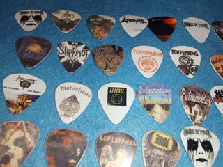 Púas de guitarra personalizadas para grupos