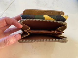 Cartera camuflaje amarilla