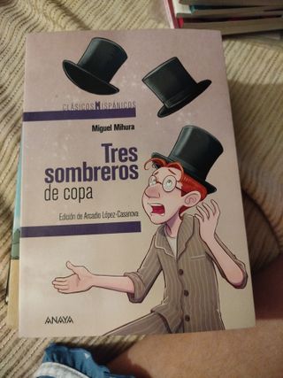 Tres sombreros de copa