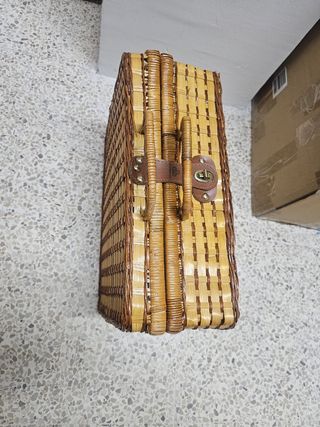 Cesta pícnic mimbre azul