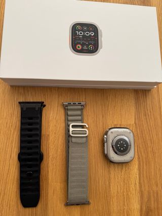 Apple Watch Ultra 2 - Beige/Plata