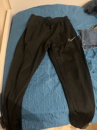 Pantalones Nike negros deportivos