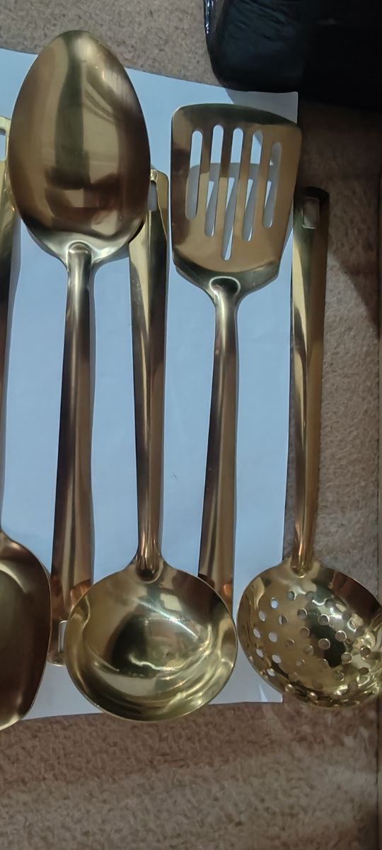 Utensilios cocina dorados - metal