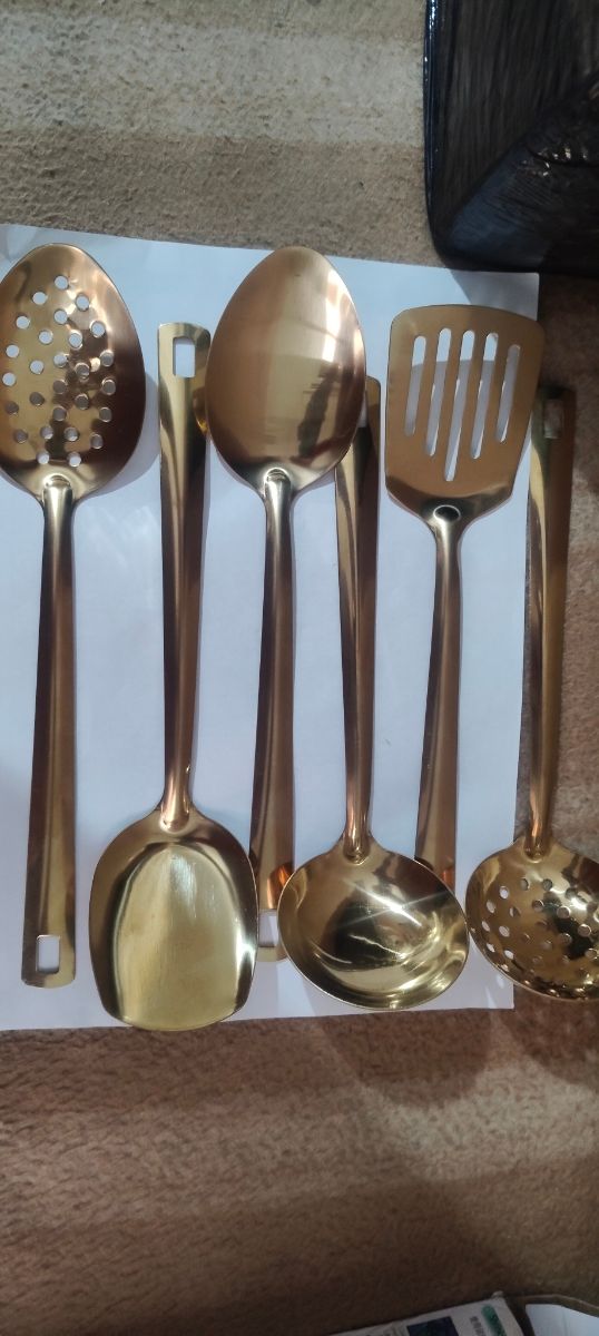 Utensilios cocina dorados - metal