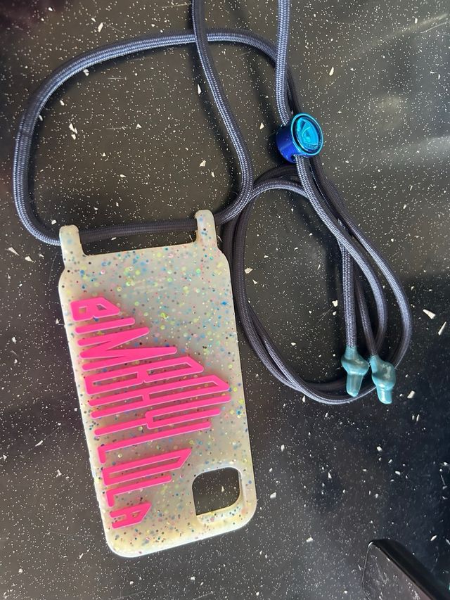 Carcasa iPhone 14 con cordón BIMBA Y LOLA