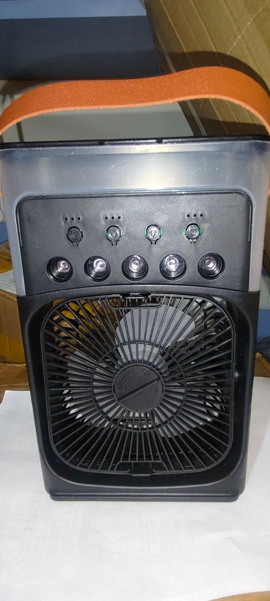Ventilador portátil con luz LED