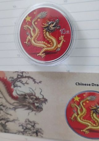Moneda plata China Dragón en color
