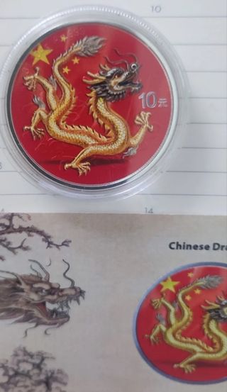 Moneda plata China Dragón en color
