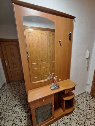 Mueble recibidor madera - espejo.
