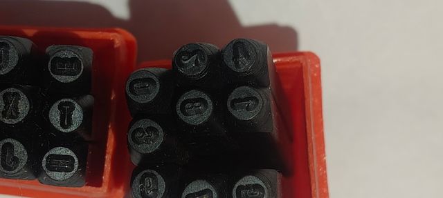 Punzones letras y números 2mm