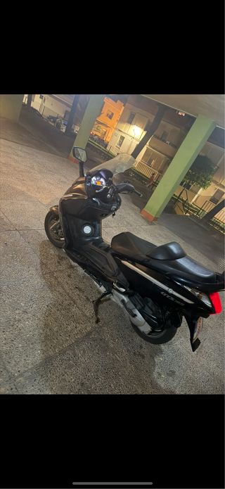 SYM 125cc - Moto scooter se vende por cambio moto