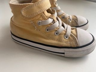 Converse amarillas niño velcro