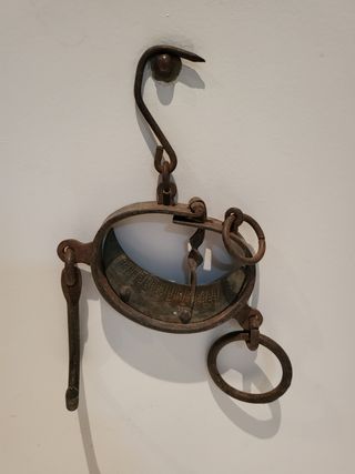 Balanza antigua de mano