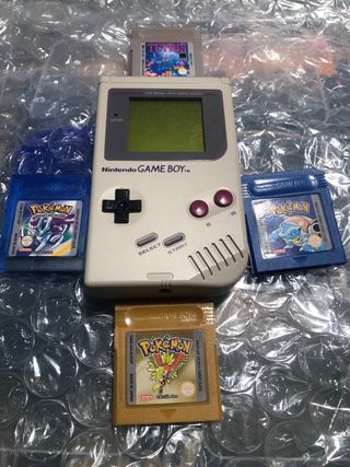 Game Boy + 4 juegos
