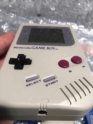 Game Boy + 4 juegos