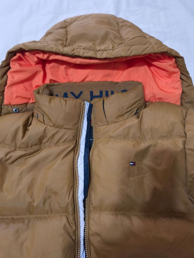 Chaqueta acolchada Tommy Hilfiger marrón