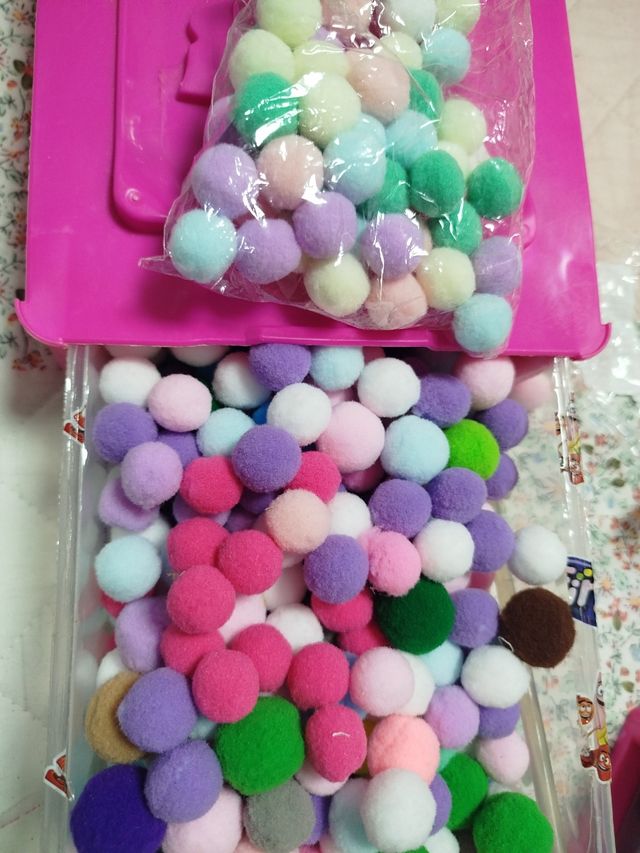 Pompones de colores: Manualidades