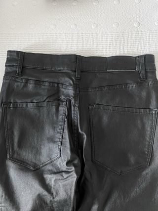 Pitillos negros efecto cuero