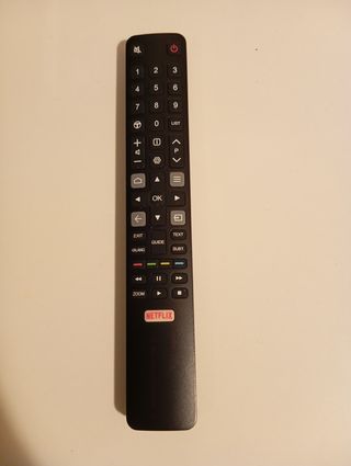 TV TCL - Televisor Negro 32"