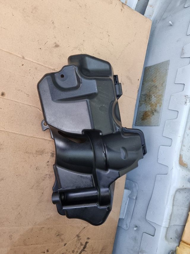 OFFERTA coperchio iniettore Renault Megane 3