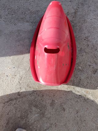 Balancín infantil rojo