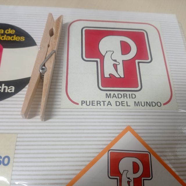 Pegatinas coche clasico y libro taller Renault
