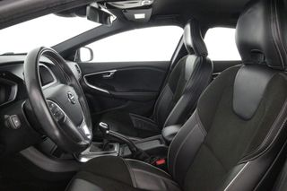 Volvo V40 2.0 T3 R-Design Momentum