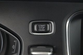 Volvo V40 2.0 T3 R-Design Momentum