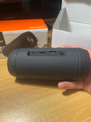 Altavoz inalámbrico Charge Mini