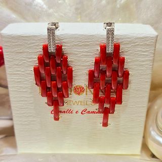 Orecchini Cartier di corallo rosso in Argento 925