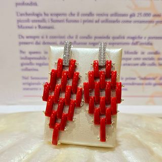 Orecchini Cartier di corallo rosso in Argento 925