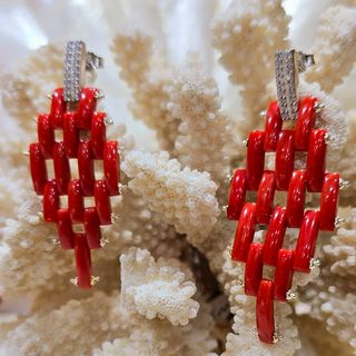 Orecchini Cartier di corallo rosso in Argento 925