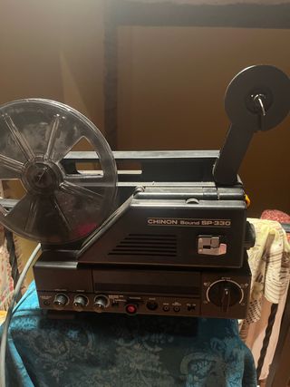Proyector CHINON SP-330 Super 8