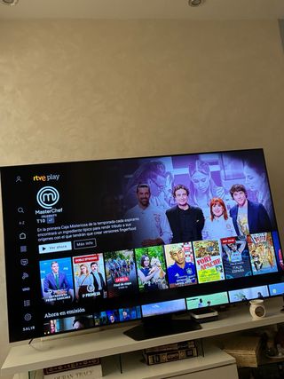 se vende samsung Qled de 65”