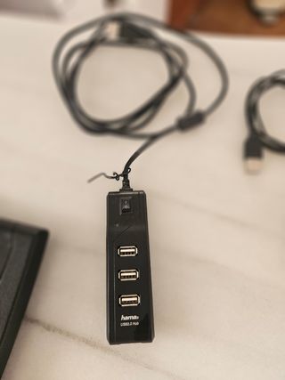 Tastiera Logitech 
Mouse ottico NGS 
Multi USB