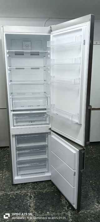 Nevera combi Candy no Frost energía A+