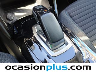Peugeot e-2008 Eléctrico Style 100 kW (136 CV)