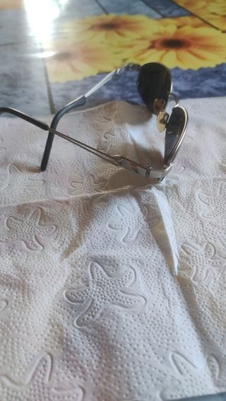 Óculos de sol ovalados