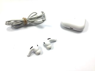in-ear apple airpods pro 2 gen