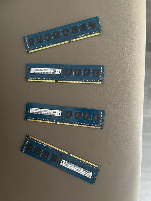 4x RAM SK hynix 8GB PC3-12800